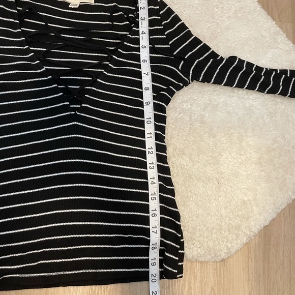 𝅺Urban Outfitters Lace Up Top - Picture 11 of 12